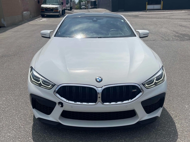 BMW M8 CARBON* ПОДГРЕВ* ОБДУХВАНЕ* HARMAN KARDON* HUD* - автомобили, коли, обяви за нови и употребявани 5