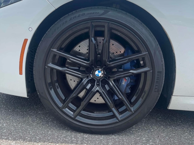 BMW M8 CARBON* ПОДГРЕВ* ОБДУХВАНЕ* HARMAN KARDON* HUD* - автомобили, коли, обяви за нови и употребявани 6