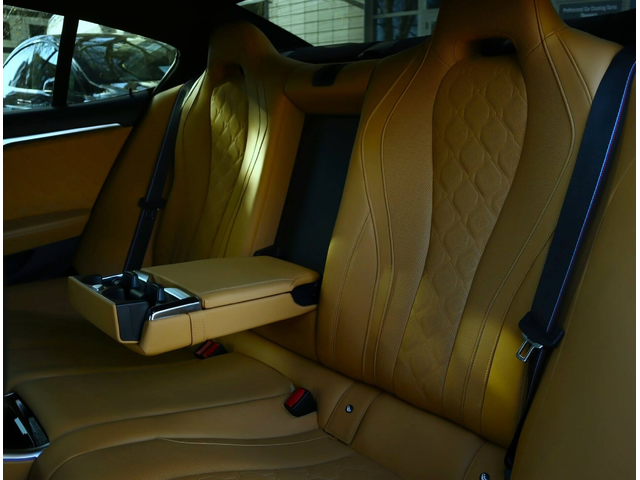 BMW M8 Competition/GrandCoupe/Bower&Wilkins/Камера 360/HuD/Керамика - автомобили, коли, обяви за нови и употребявани 13