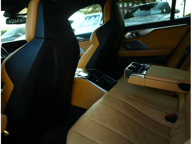 BMW M8 Competition/GrandCoupe/Bower&Wilkins/Камера 360/HuD/Керамика - автомобили, коли, обяви за нови и употребявани 7