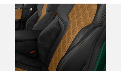 BMW M8 Gran Coupe - автомобили, коли, обяви за нови и употребявани 7