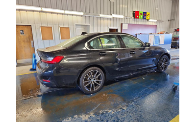 bmw-motorrad-2-0l-4-all-wheel-drive - 2