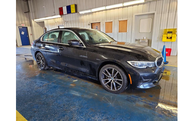 bmw-motorrad-2-0l-4-all-wheel-drive - 3