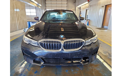 bmw-motorrad-2-0l-4-all-wheel-drive - 4