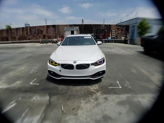 BMW Motorrad 2.0L 4 Rear-wheel drive - автомобили, коли, обяви за нови и употребявани 0