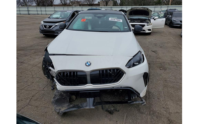 bmw-sedan-2-0l-4-all-wheel-drive - 4