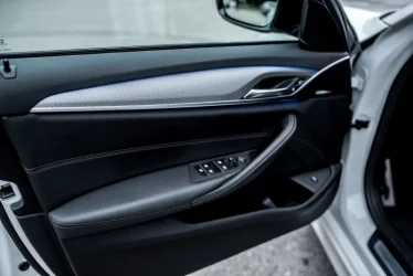 BMW Серия 5 520i (184 кс) Steptronic - автомобили, коли, обяви за нови и употребявани 8