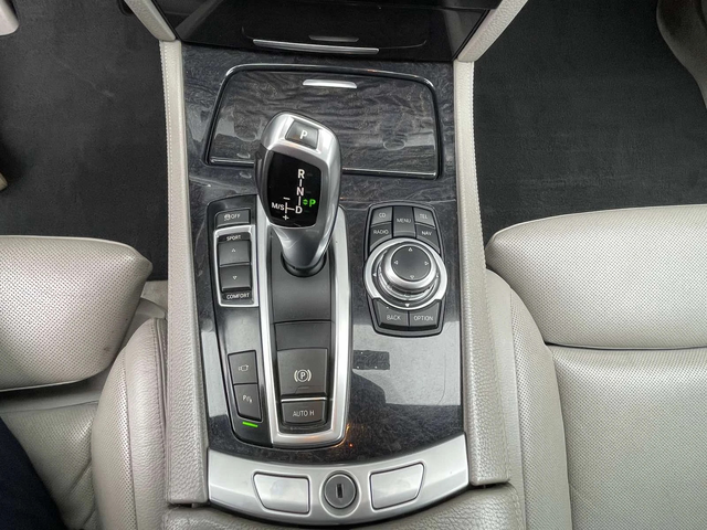 BMW Серия 7 750i (408 кс) Steptronic - автомобили, коли, обяви за нови и употребявани 11