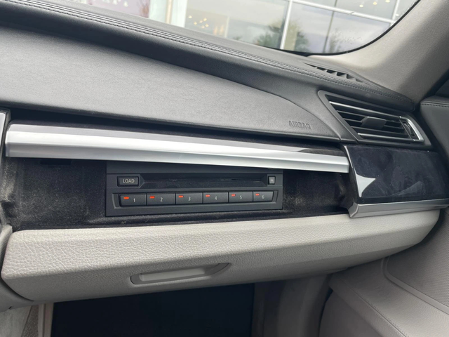 BMW Серия 7 750i (408 кс) Steptronic - автомобили, коли, обяви за нови и употребявани 8