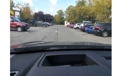 BMW X1 18d HEAD UP - автомобили, коли, обяви за нови и употребявани 12