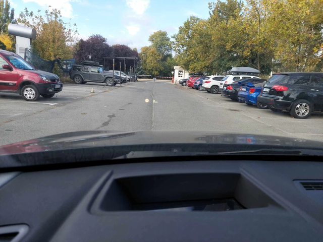 BMW X1 18d HEAD UP - автомобили, коли, обяви за нови и употребявани 12