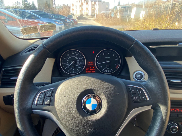 BMW X1 28i xDrive - автомобили, коли, обяви за нови и употребявани 9