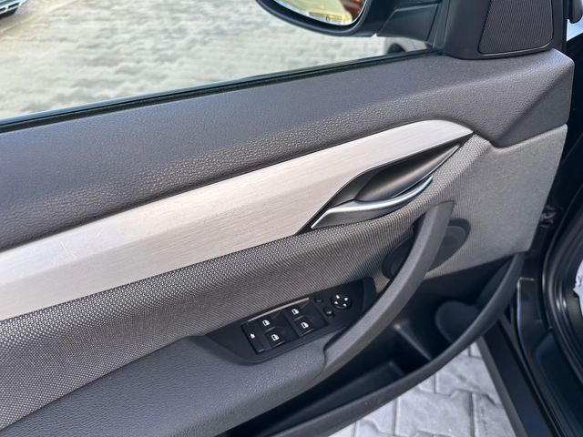 BMW X1 - автомобили, коли, обяви за нови и употребявани 11