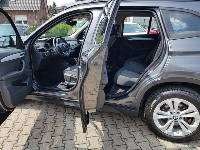 BMW X1 20d xDrive - автомобили, коли, обяви за нови и употребявани 5
