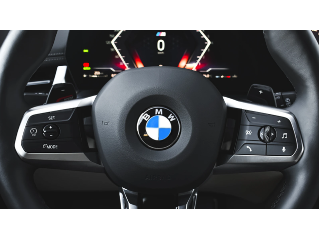 BMW X1 xDrive23i M Sport Mild Hybrid Steptronic - автомобили, коли, обяви за нови и употребявани 8