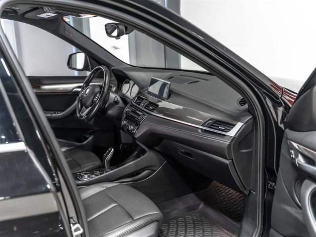 BMW X1 xDrive28i С РЕГИСТРАЦИЯ & АВТО КРЕДИТ - автомобили, коли, обяви за нови и употребявани 13