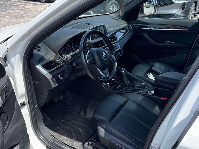 BMW X1 * xDrive28i * ПОДГРЕВИ * КАМЕРА * ПАМЕТ * NAVI - автомобили, коли, обяви за нови и употребявани 4