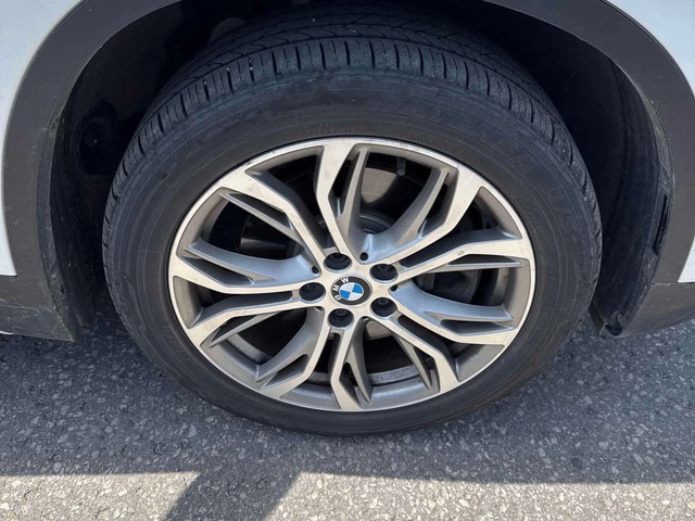 BMW X1 * xDrive28i * ПОДГРЕВИ * КАМЕРА * ПАМЕТ * NAVI - автомобили, коли, обяви за нови и употребявани 6