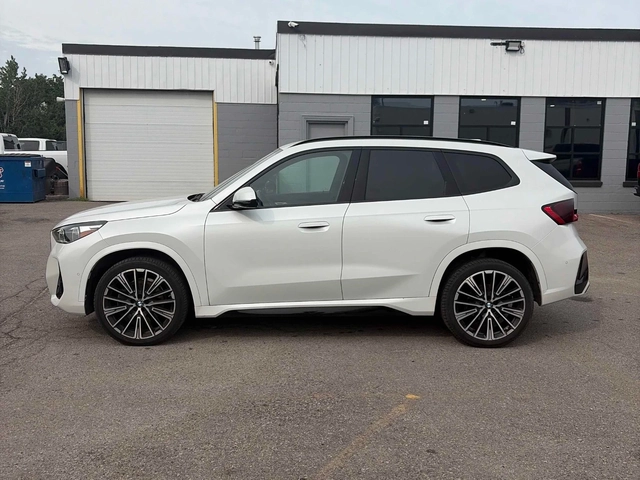 BMW X1 MPACK* HEADUP* 360* СЛ.ЛЕНТИ* М.ТОЧКА - автомобили, коли, обяви за нови и употребявани 2