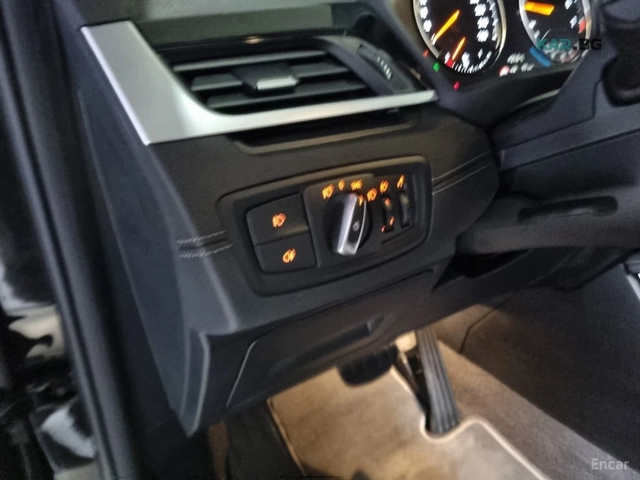BMW X1 xDrive 20i xLine - автомобили, коли, обяви за нови и употребявани 10