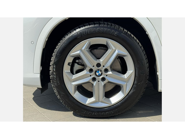 BMW X1 sDrive20i - автомобили, коли, обяви за нови и употребявани 4