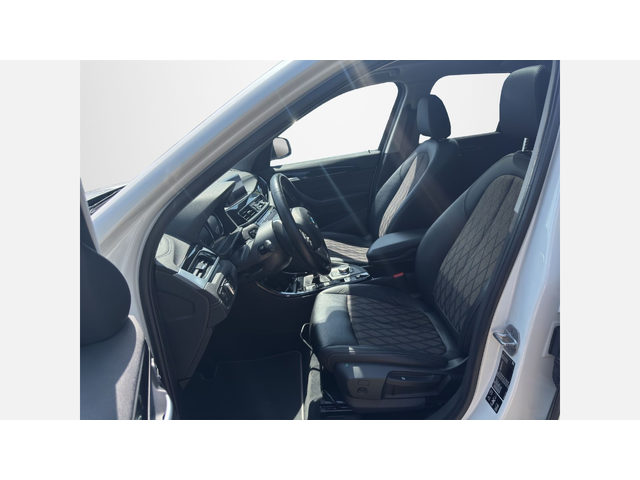 BMW X1 xDrive20d - автомобили, коли, обяви за нови и употребявани 5