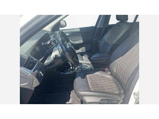 BMW X1 xDrive20d - автомобили, коли, обяви за нови и употребявани 5