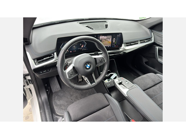 BMW X1 xDrive23d - автомобили, коли, обяви за нови и употребявани 4