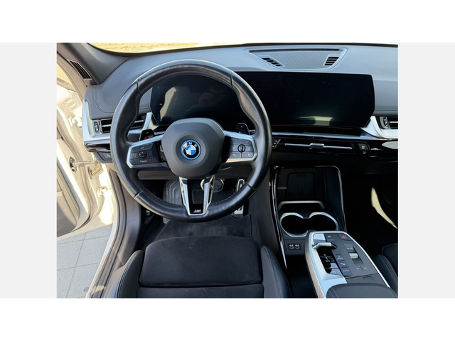 BMW X1 xDrive25e - автомобили, коли, обяви за нови и употребявани 10