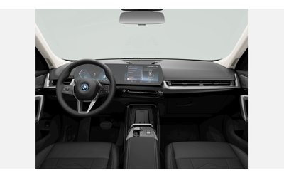 BMW X1 xDrive30e - автомобили, коли, обяви за нови и употребявани 9