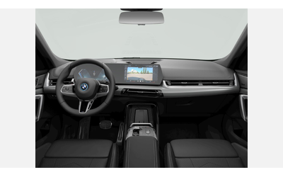 BMW X1 xDrive30e - автомобили, коли, обяви за нови и употребявани 9