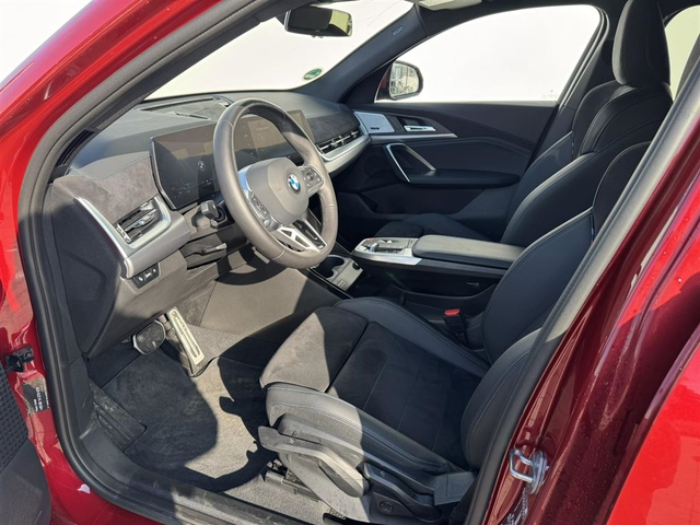 BMW X2 sDrive18d - автомобили, коли, обяви за нови и употребявани 7