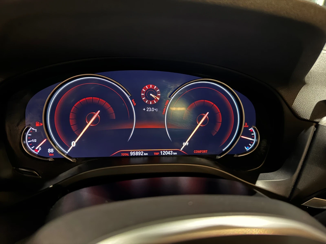 BMW X3 20i M пакет - автомобили, коли, обяви за нови и употребявани 5