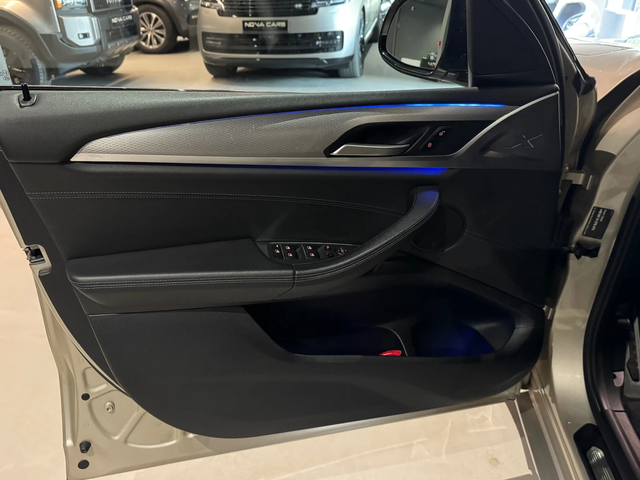 BMW X3 20i M пакет - автомобили, коли, обяви за нови и употребявани 8