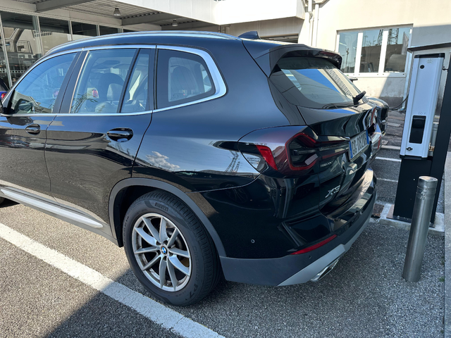 BMW X3 2.0 X-DRIVE - автомобили, коли, обяви за нови и употребявани 1