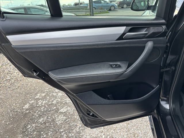 BMW X3 3.0 - автомобили, коли, обяви за нови и употребявани 9