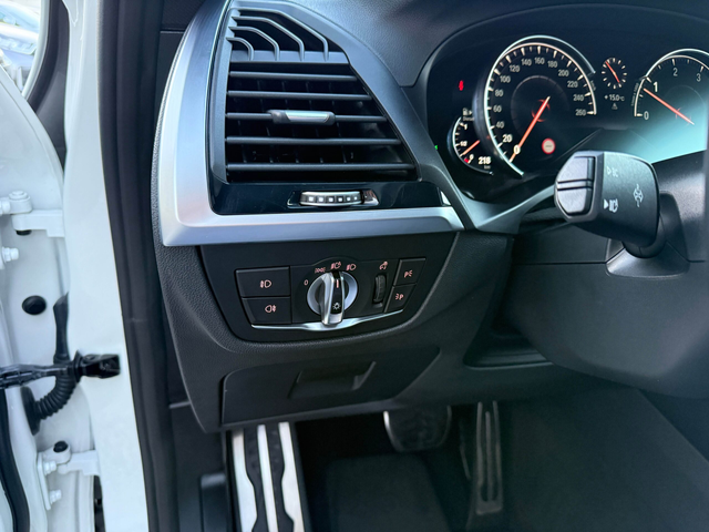 BMW X3 3.0d M Pack/xDrive/Швейцария - автомобили, коли, обяви за нови и употребявани 26