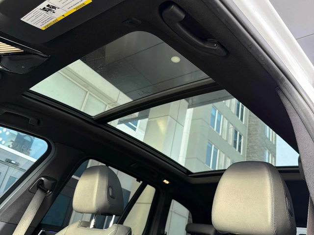 BMW X3 M-pkg* Xdrive* Heads up Display* Камера* Пано* Под - автомобили, коли, обяви за нови и употребявани 13