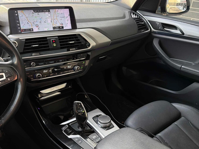 BMW X3 M-pkg* Xdrive* Heads up Display* Камера* Пано* Под - автомобили, коли, обяви за нови и употребявани 8