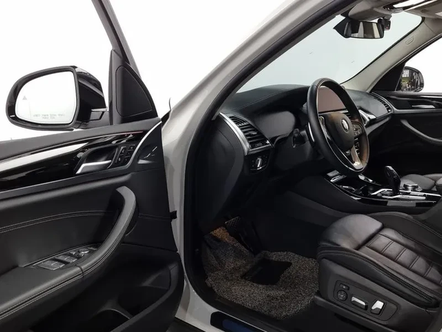 BMW X3 xDrive 20D - автомобили, коли, обяви за нови и употребявани 9