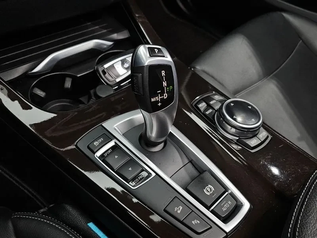 BMW X3 xDrive 20D - автомобили, коли, обяви за нови и употребявани 8