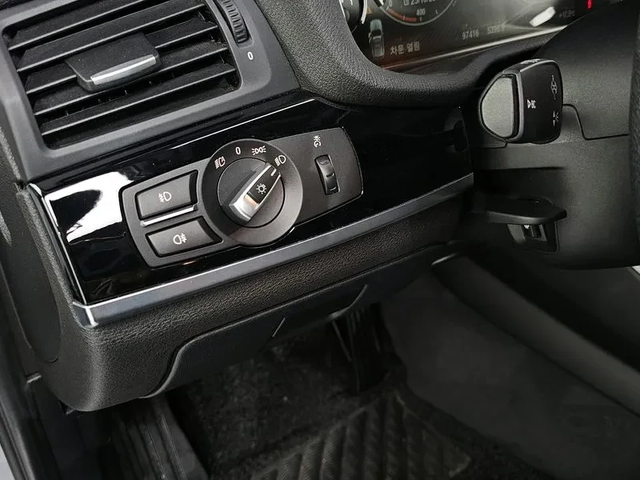 BMW X3 xDrive 20D - автомобили, коли, обяви за нови и употребявани 15