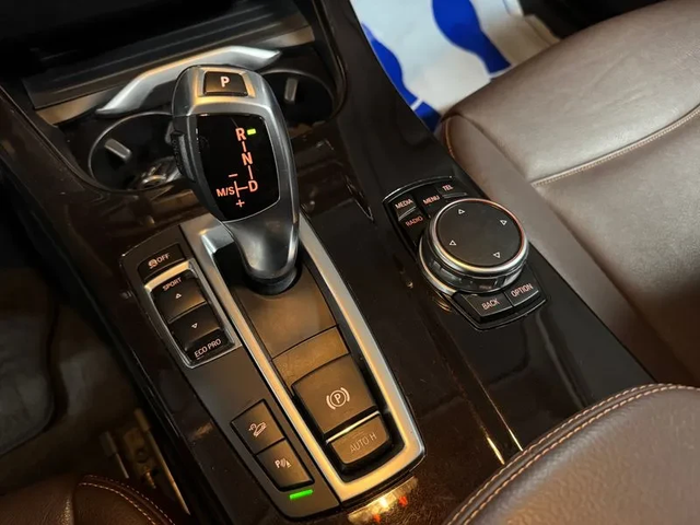 BMW X3 xDrive 20D - автомобили, коли, обяви за нови и употребявани 9