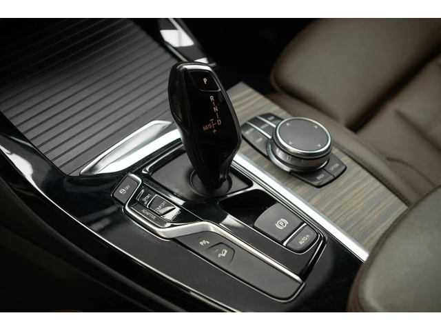 BMW X3 * HeadUp* AвтоКредит* (ЦЕНА ДО БГ) - автомобили, коли, обяви за нови и употребявани 13