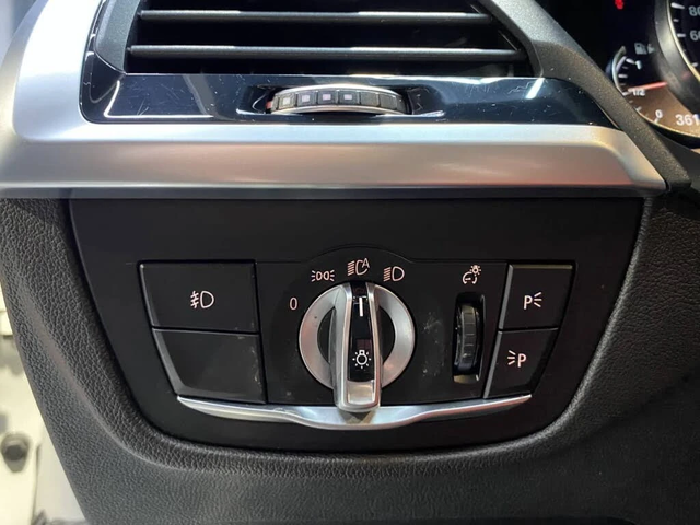 BMW X3 * xDrive * * HeadUp* AвтоКредит* (ЦЕНА ДО БГ) - автомобили, коли, обяви за нови и употребявани 12