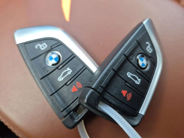 BMW X3 * XDRIVE30I * ЛАЗЕРИ * ПОДГРЕВИ * KEYLESS* CARFAX - автомобили, коли, обяви за нови и употребявани 7