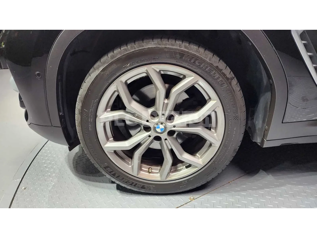 BMW X3 ПОДГРЕВИ * ПАНО * HEAD-UP * KEYLESS - автомобили, коли, обяви за нови и употребявани 4