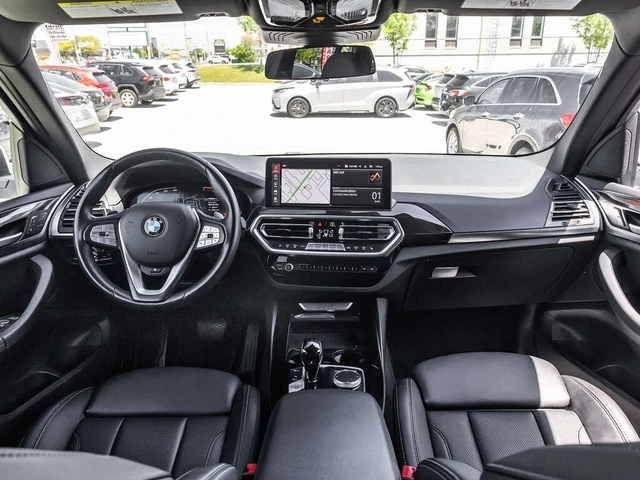 BMW X3 xDrive30i* LANE* PANO* DISTRO* CARPLAY - автомобили, коли, обяви за нови и употребявани 4