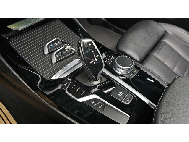 BMW X3 xDrive20i M Sport - автомобили, коли, обяви за нови и употребявани 7