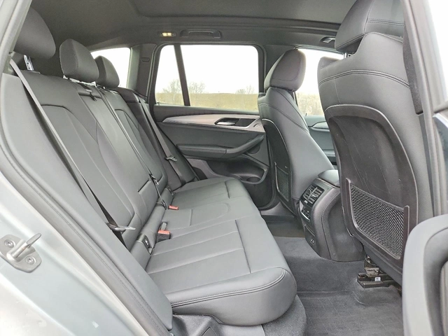 BMW X3 Xdrive30I - автомобили, коли, обяви за нови и употребявани 9